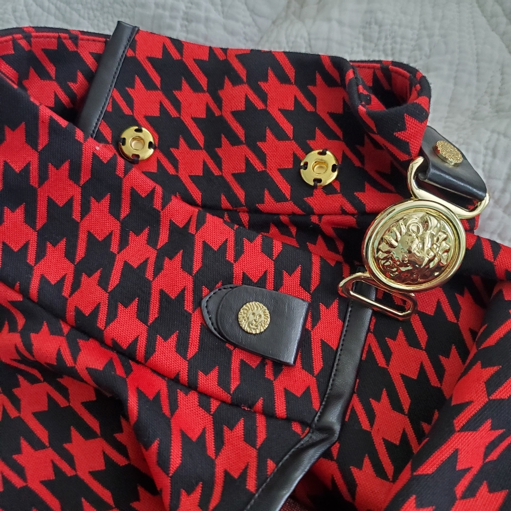 Houndstooth Cape with gold buckle
